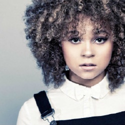 Rachel Crow - Actrice