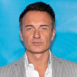 Julian McMahon - Acteur