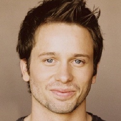 Tyler Ritter - Acteur