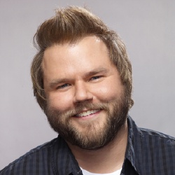 Tyler Labine - Acteur