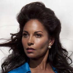 Salli Richardson-Whitfield - Actrice