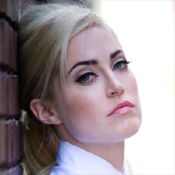 Charlotte Sullivan - Actrice