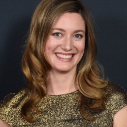 Zoe Perry - Actrice