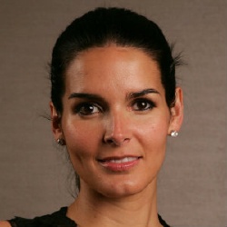 Angie Harmon - Actrice