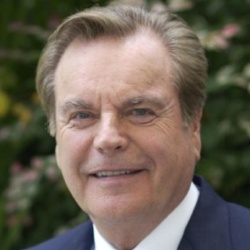 Robert Wagner - Guest star