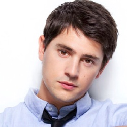 Nicholas D'Agosto - Acteur