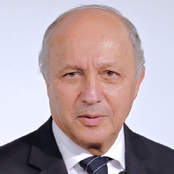 Laurent Fabius - Politique