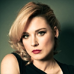 Alexandra Breckenridge - Actrice