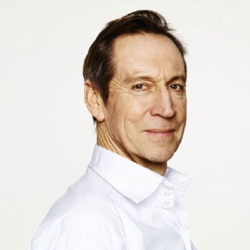 Jonathan Hyde - Acteur