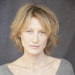 Astrid Whettnall - Actrice