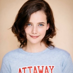 Maemae Renfrow - Actrice