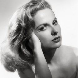 Martha Hyer - Actrice