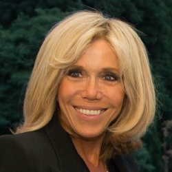 Brigitte Macron - Politique