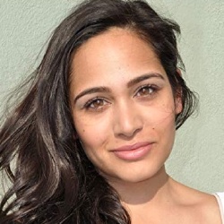 Aadila Dosani - Actrice