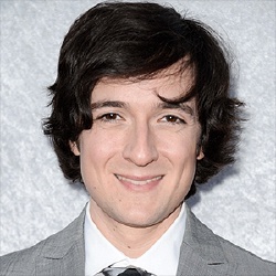 Josh Brener - Acteur