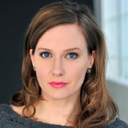 Emily Holmes - Actrice