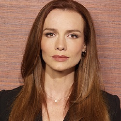 Saffron Burrows - Actrice