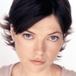 Nicole De Boer - Actrice