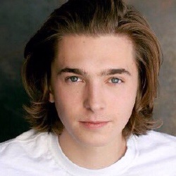 Austin Abrams - Acteur