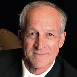 Daniel J. Travanti - Acteur