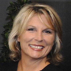 Jennifer Saunders - Guest star