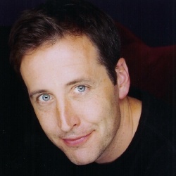 Jonathan Higgins - Acteur