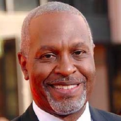 James Pickens Jr. - Acteur