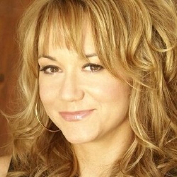 Megyn Price - Actrice