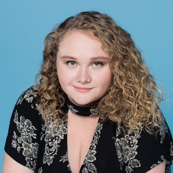 Danielle Macdonald - Actrice