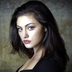 Phoebe Tonkin - Actrice