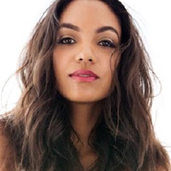 Lyndie Greenwood - Actrice