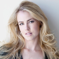 Amanda Schull - Actrice