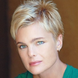 Erika Eleniak - Actrice